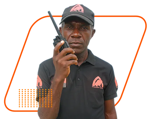 Vigilante da Akassia Segurança Privada em Angola no posto Clinica Unjani